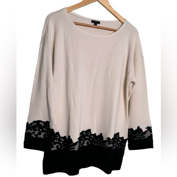 TALBOTS Crewneck Cream & Black Lace Appliqué Top Size Large/P - Picture 3 of 7